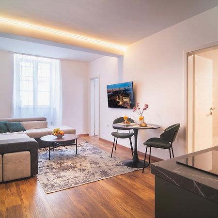 D&A Amphitheatre Premium Apartments With Free Parking พูลา ภายนอก รูปภาพ